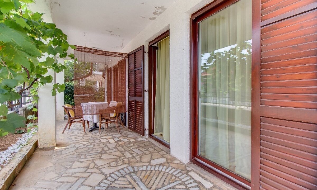 Photo of Outdoor in Cove Murtar
