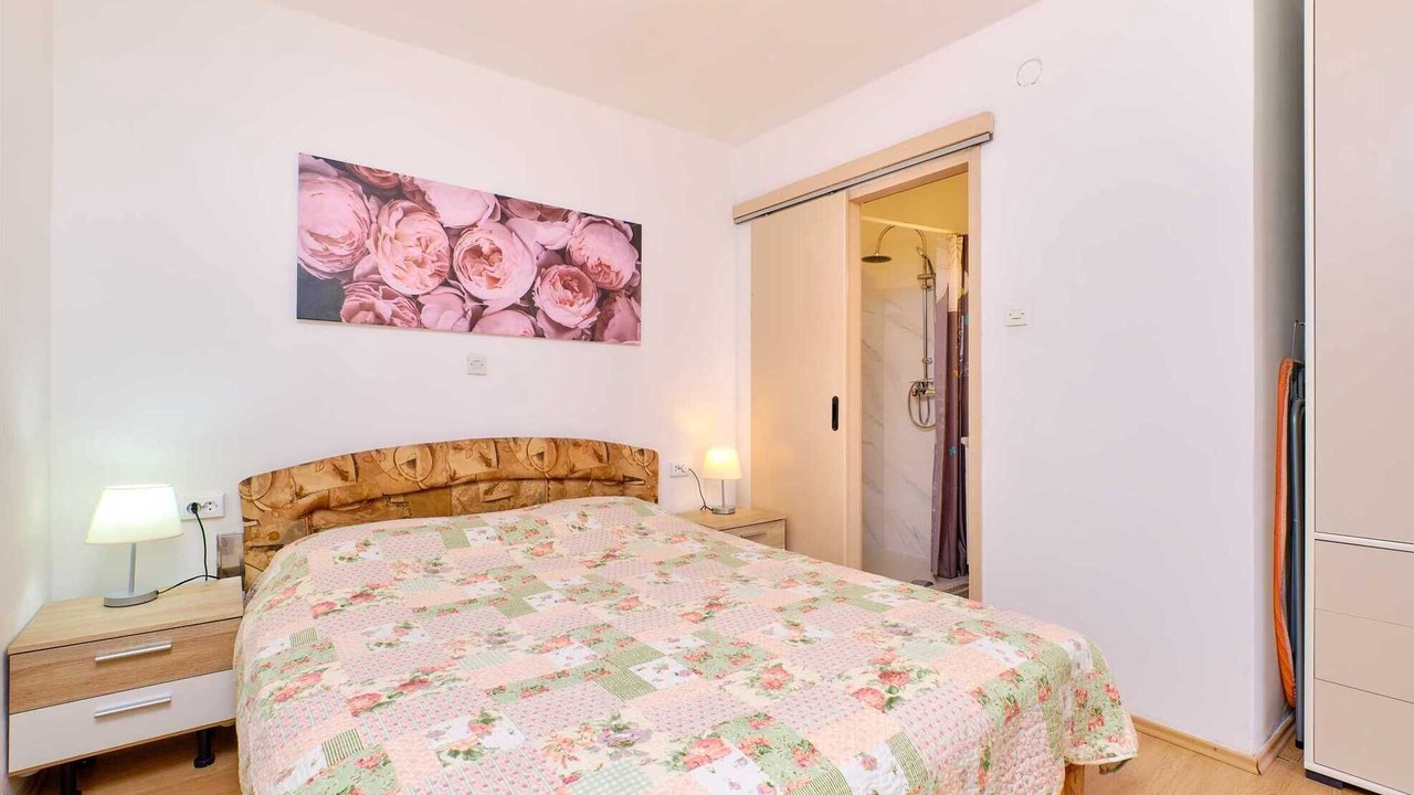 Photo of Bedroom in Cove Murtar