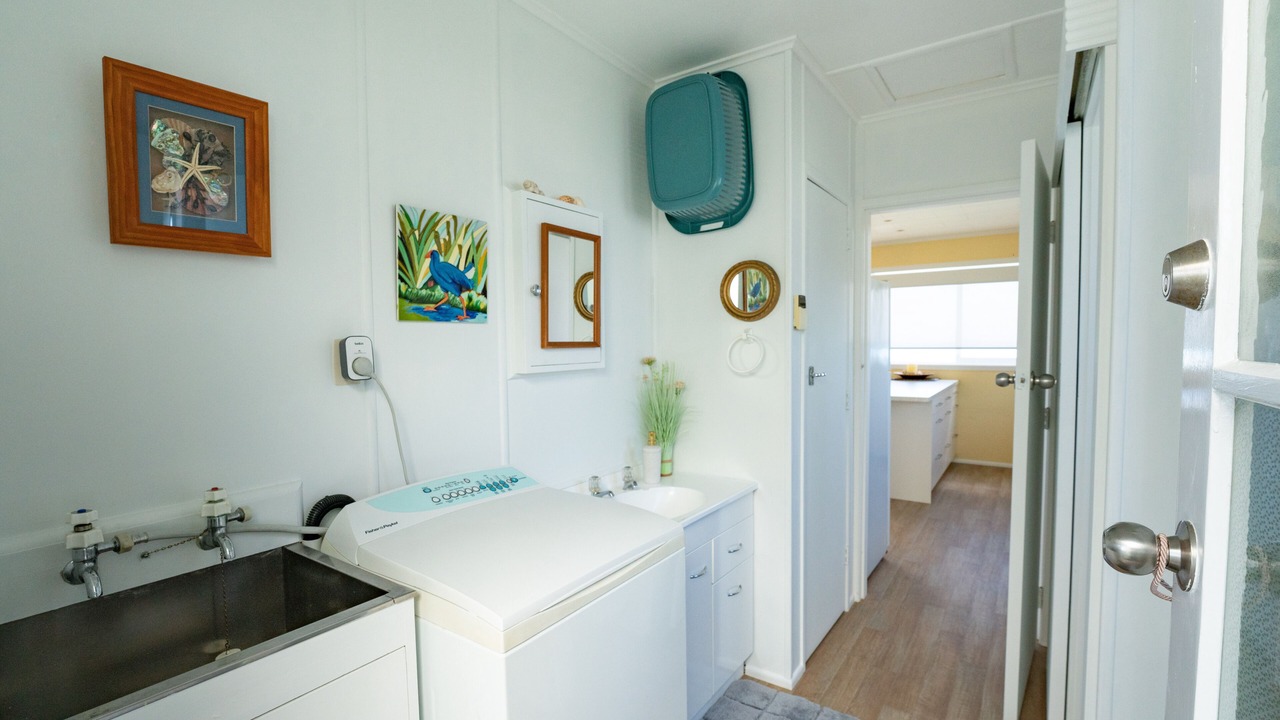 Photo of Bedroom in Maketu