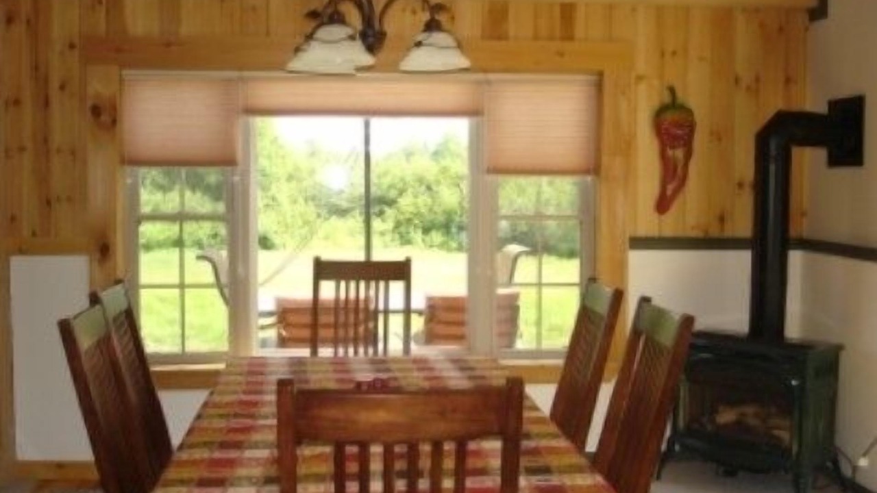 Photo of Livingroom in Lamoine