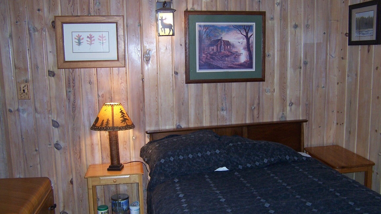 Photo of Bedroom in Onaway