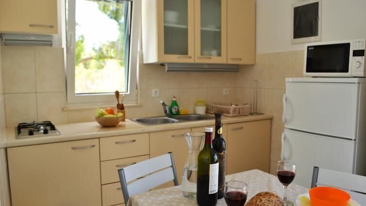 Photo of Kitchen in Cove Makarac (Milna)