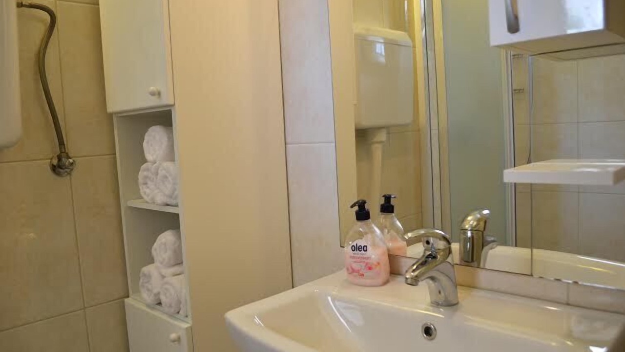 Photo of Bathroom in Cove Makarac (Milna)