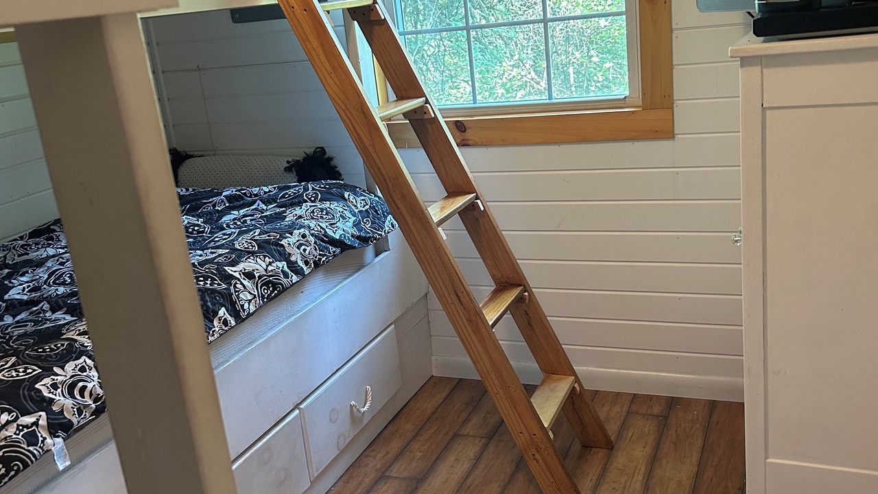 Photo of Bedroom in Frontenac