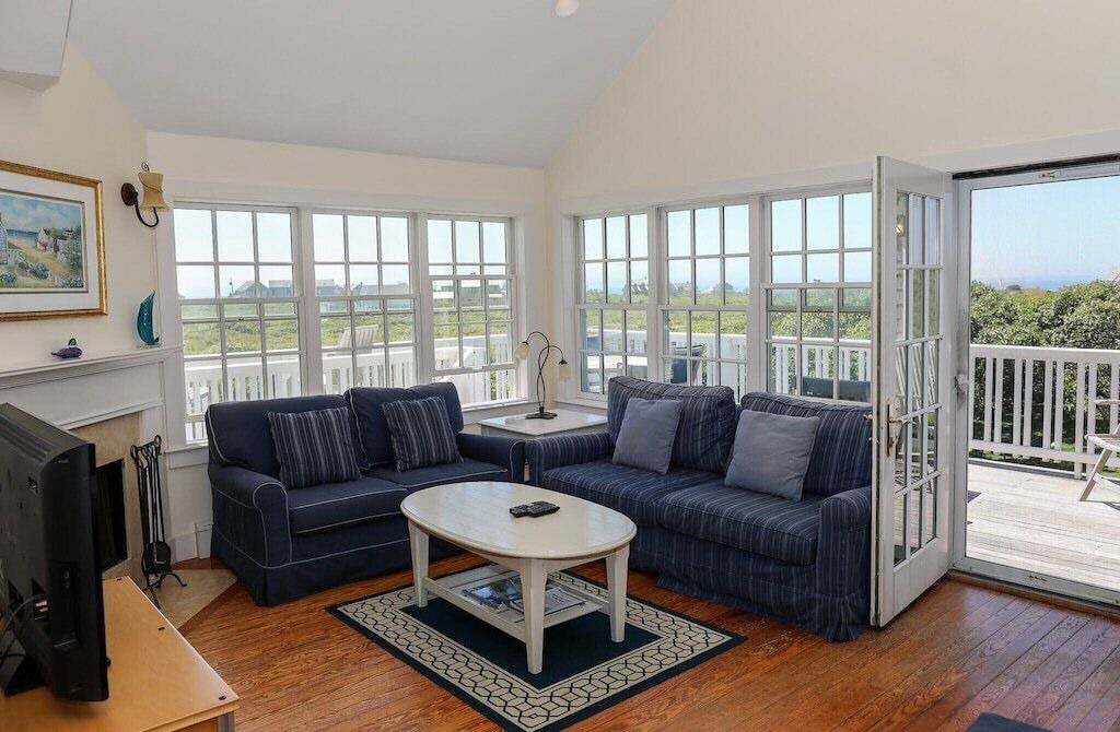 Photo of Bedroom in Tom Nevers