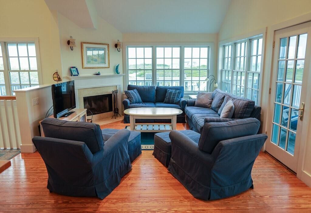 Photo of Bedroom in Tom Nevers