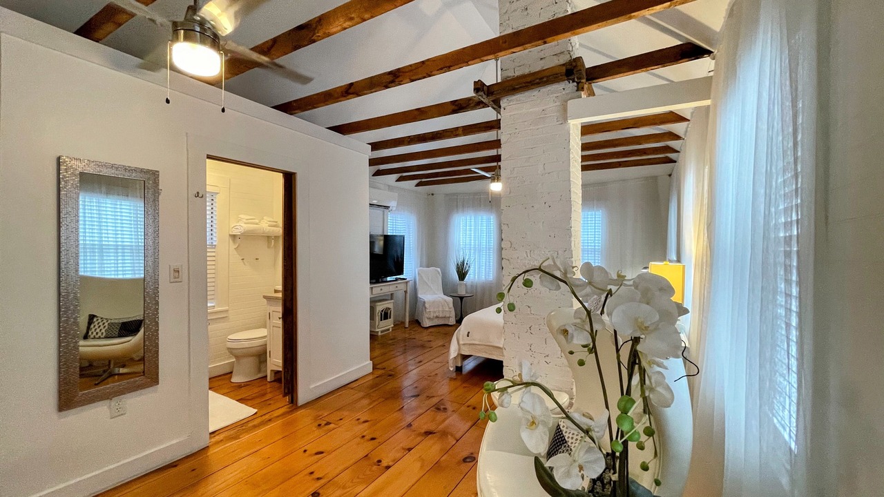 Photo of Bedroom in Marblehead