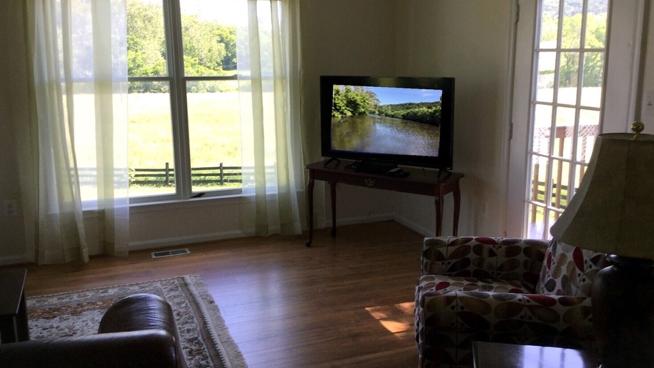 Photo of Livingroom in Fishers Hill