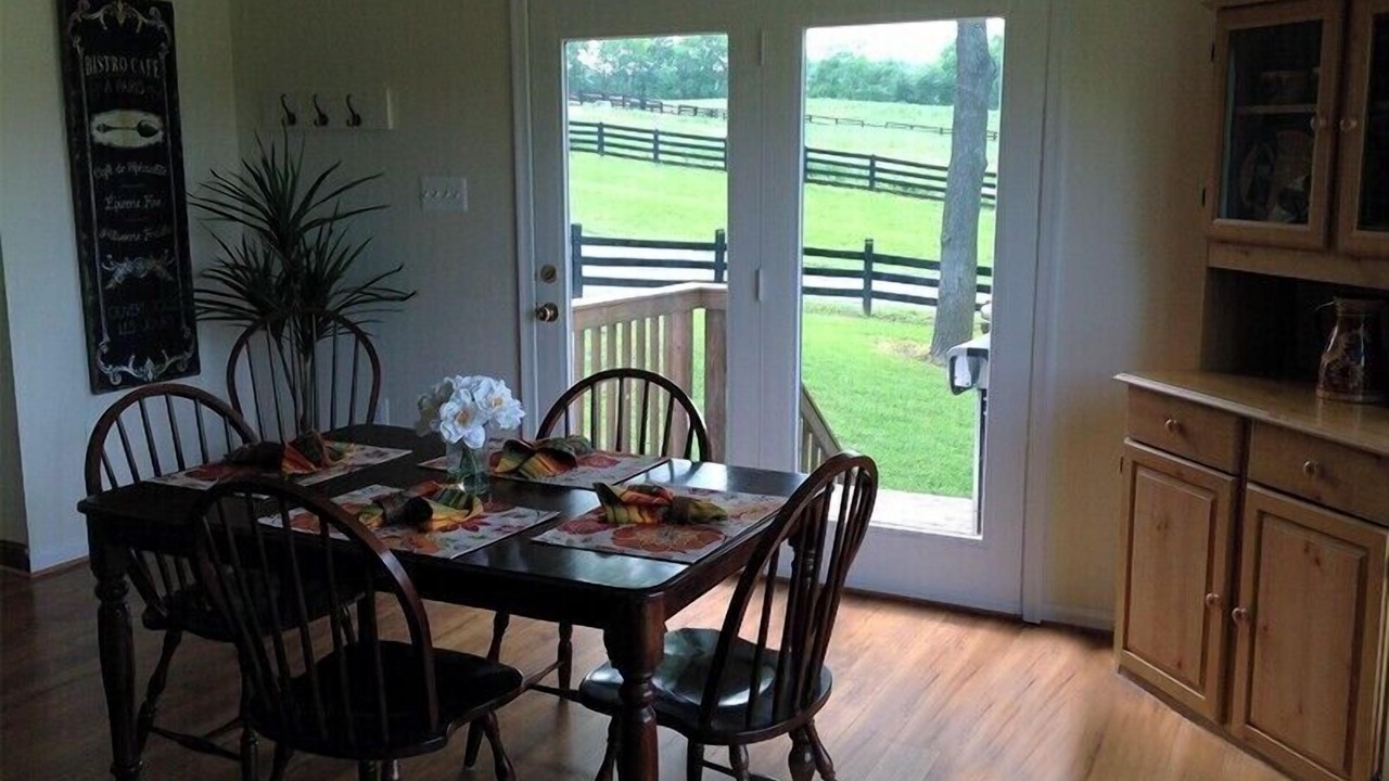 Photo of Livingroom in Fishers Hill