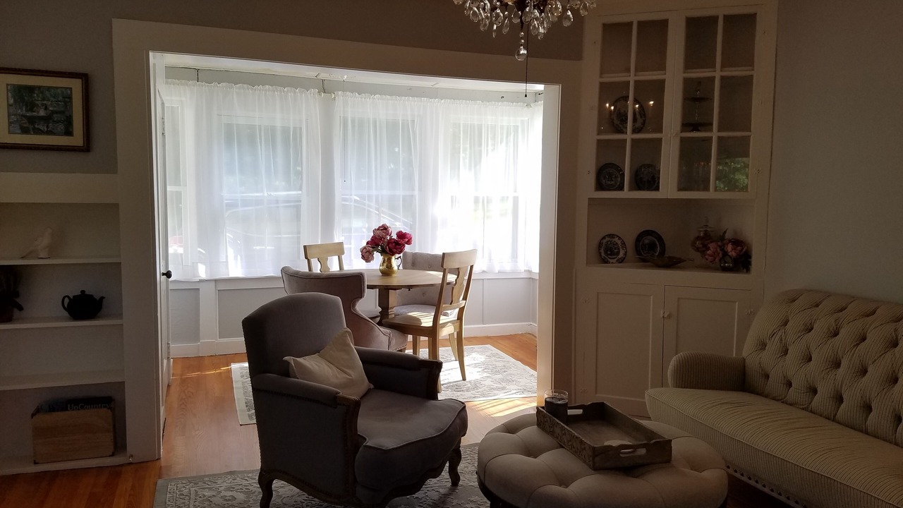 Photo of Livingroom in Lenox