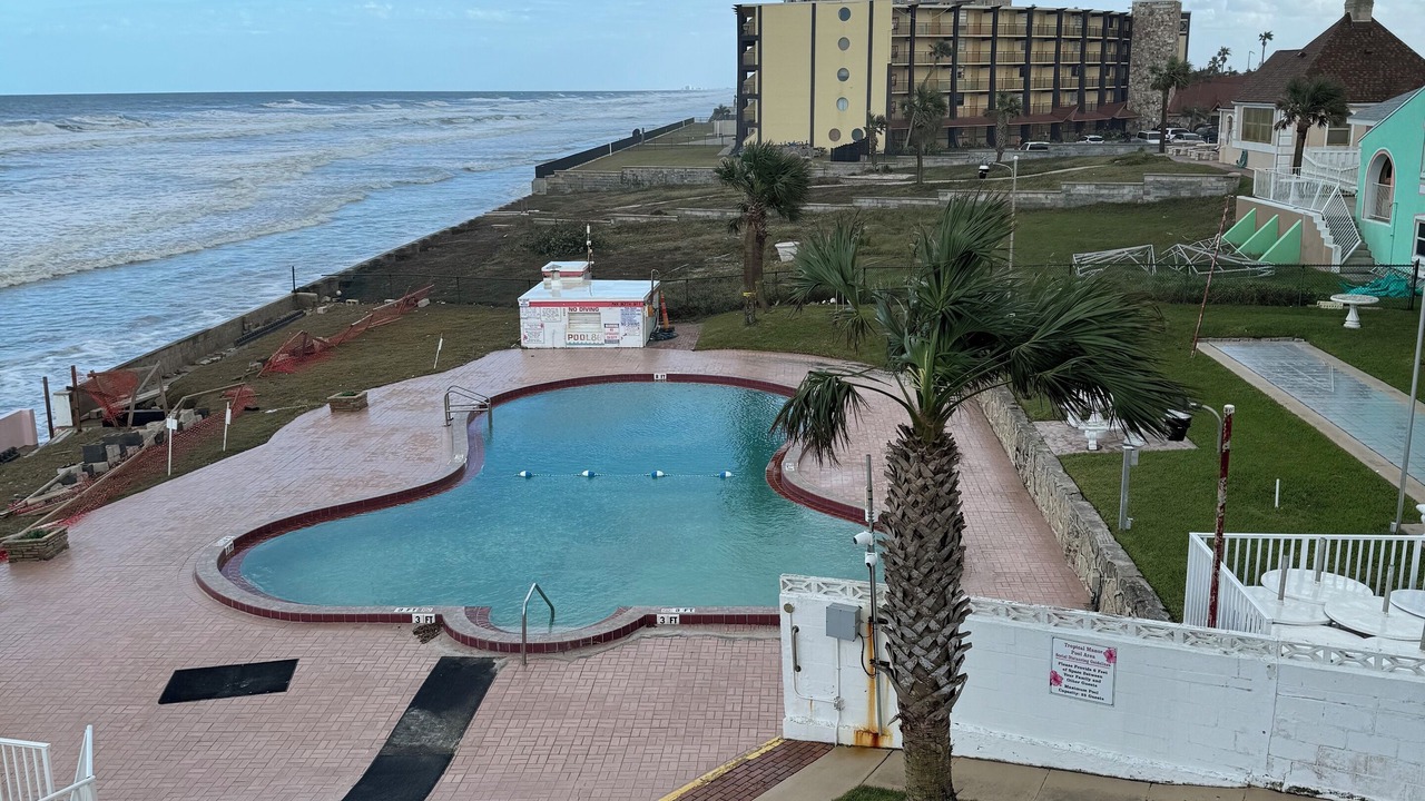 Photo of Outdoor in Cate Gray