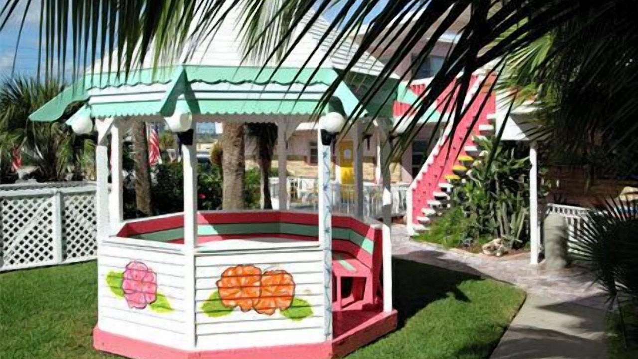 Photo of Others in Cate Gray