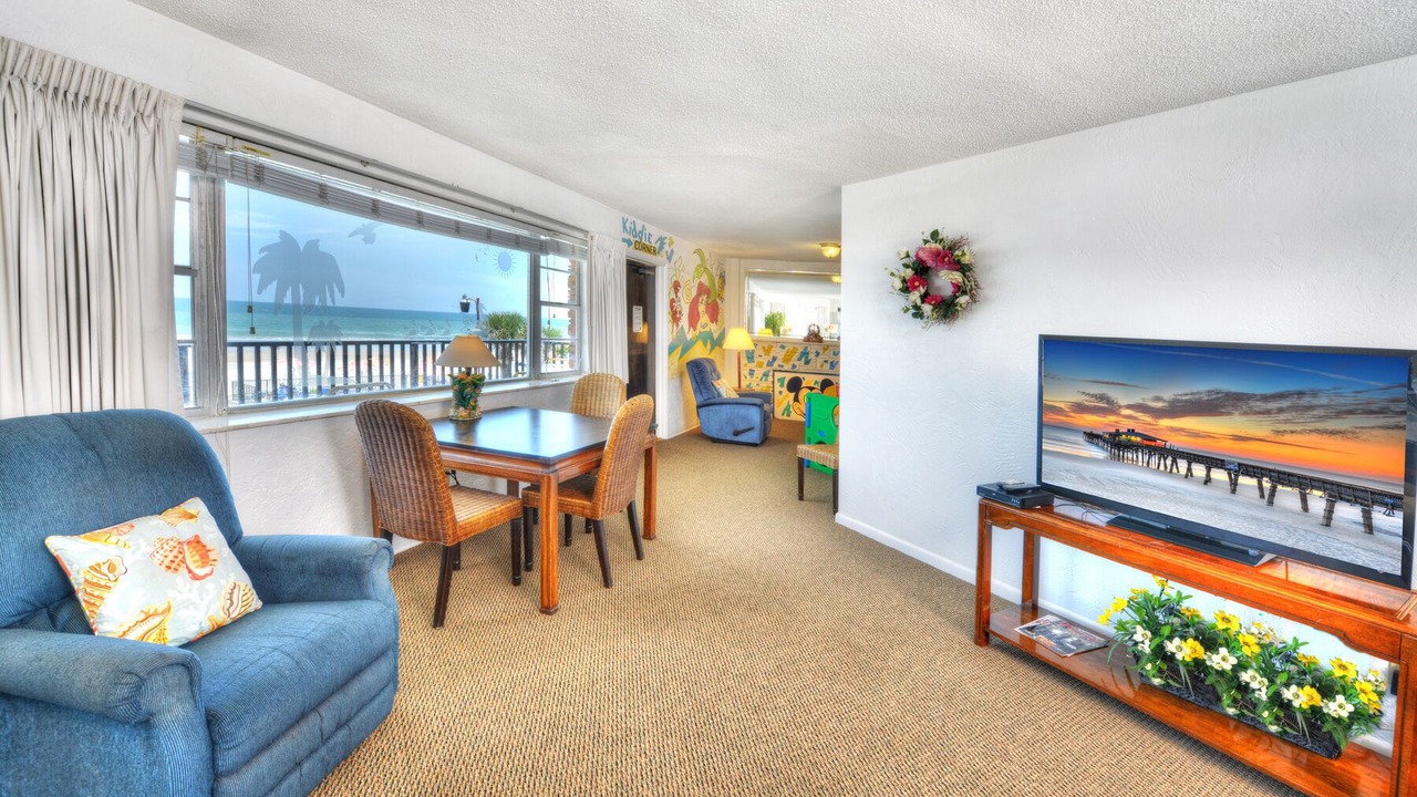 Photo of Livingroom in Cate Gray