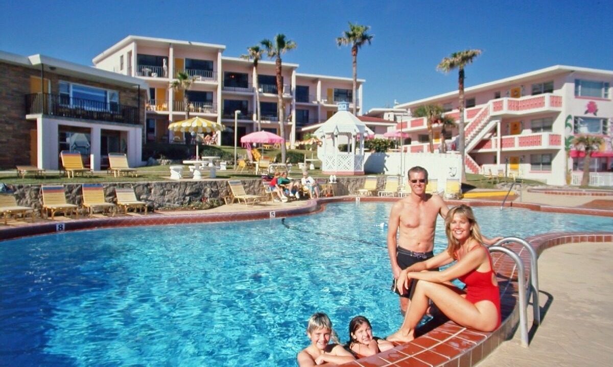 Photo of Outdoor in Cate Gray