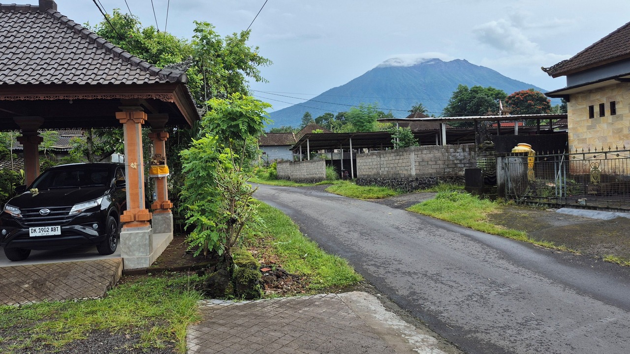Photo of Outdoor in Selat