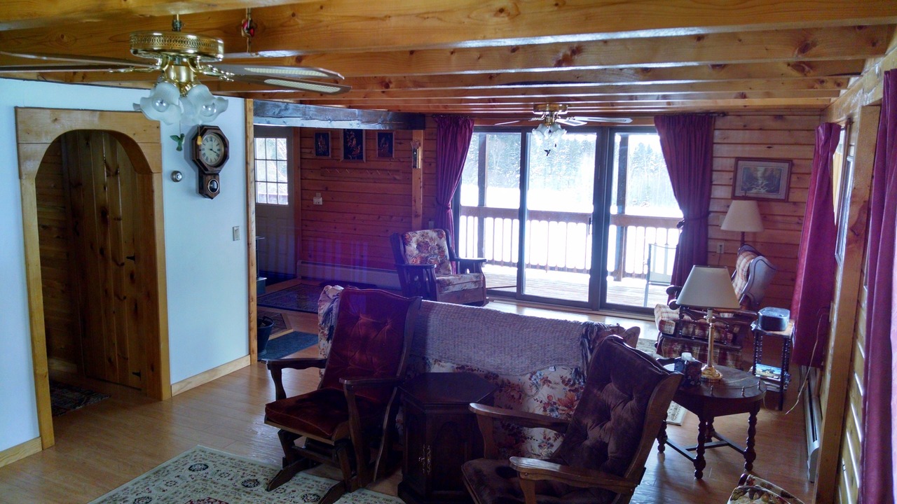 Photo of Livingroom in Island Falls