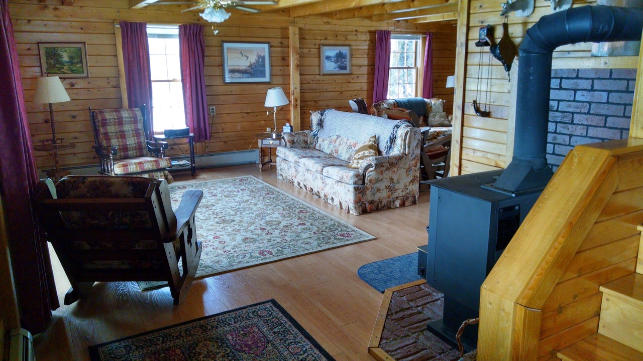 Photo of Livingroom in Island Falls
