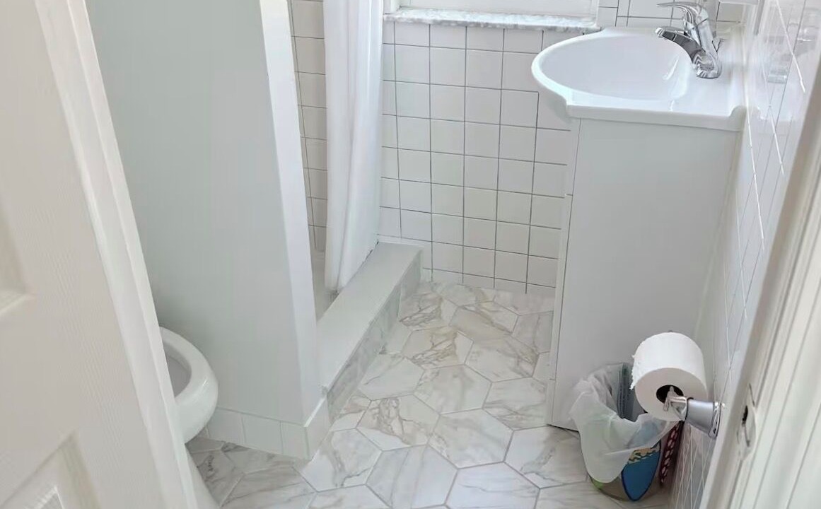 Photo of Bathroom in Boardwalk