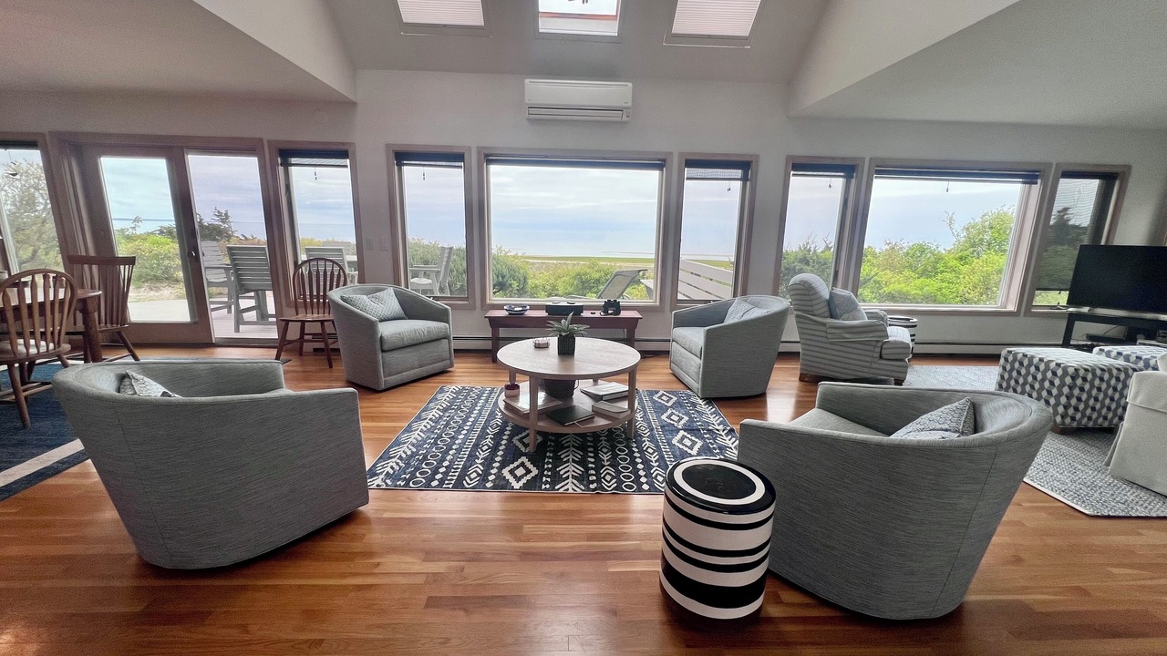 Photo of Livingroom in Eastham