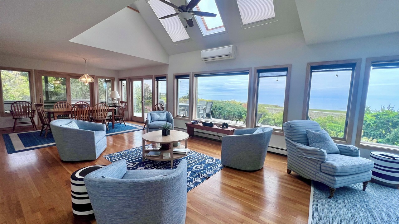 Photo of Livingroom in Eastham