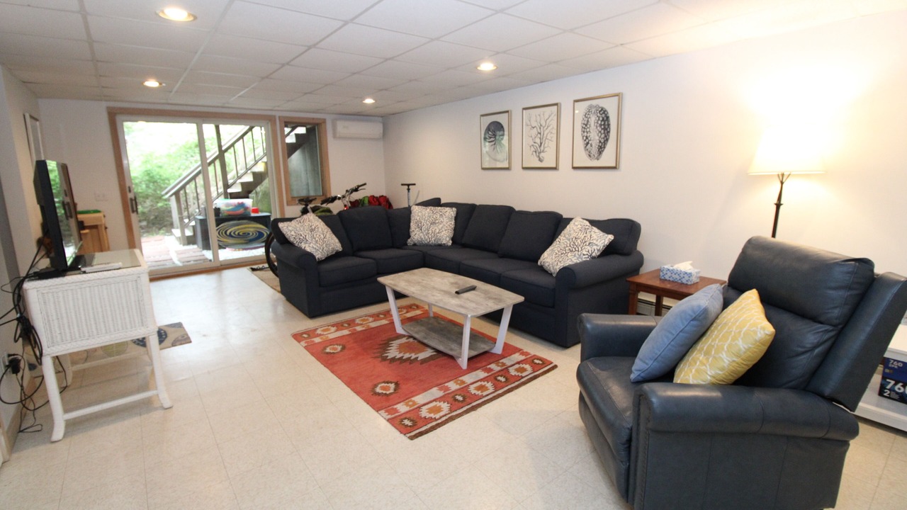Photo of Livingroom in Eastham