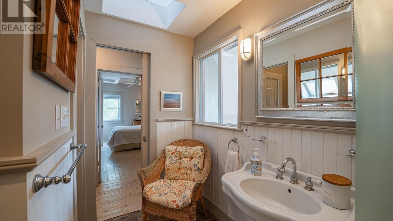 Photo of Bathroom in Kemble
