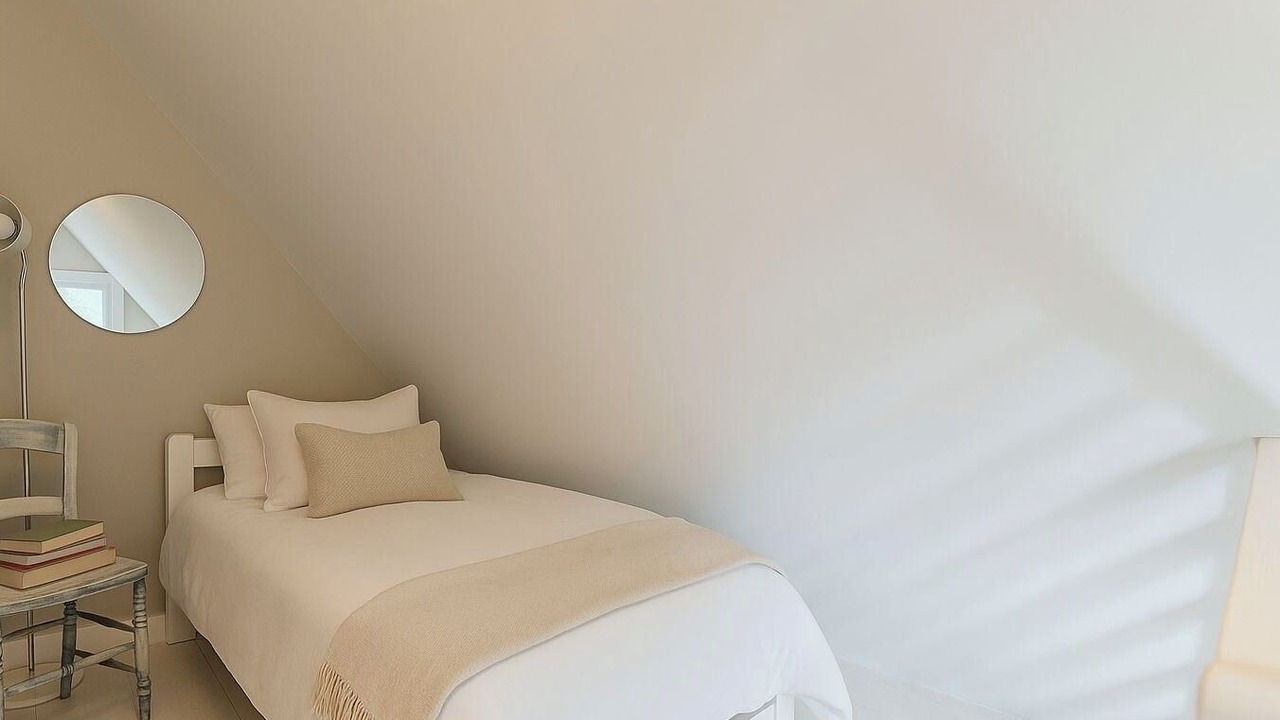 Photo of Bedroom in Kemble