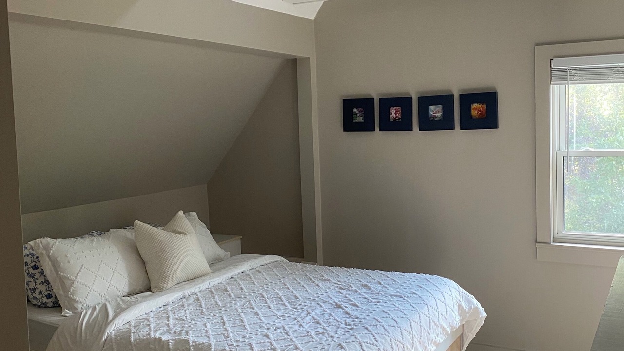 Photo of Bedroom in Kemble