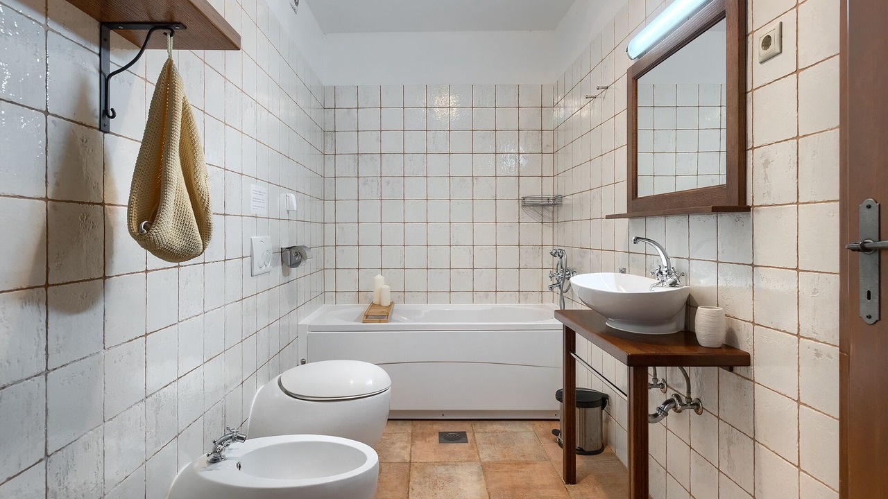 Photo of Bathroom in Gajana