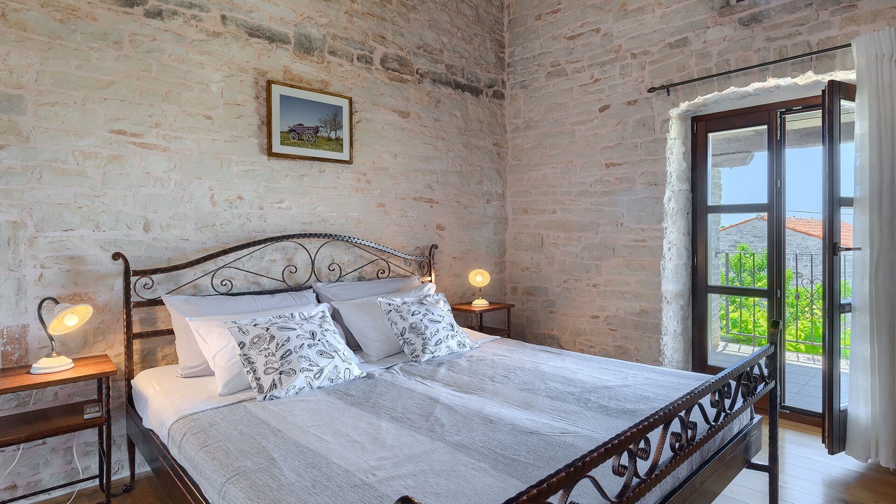 Photo of Bedroom in Gajana