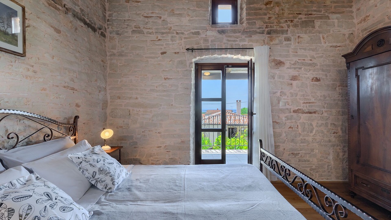 Photo of Bedroom in Gajana