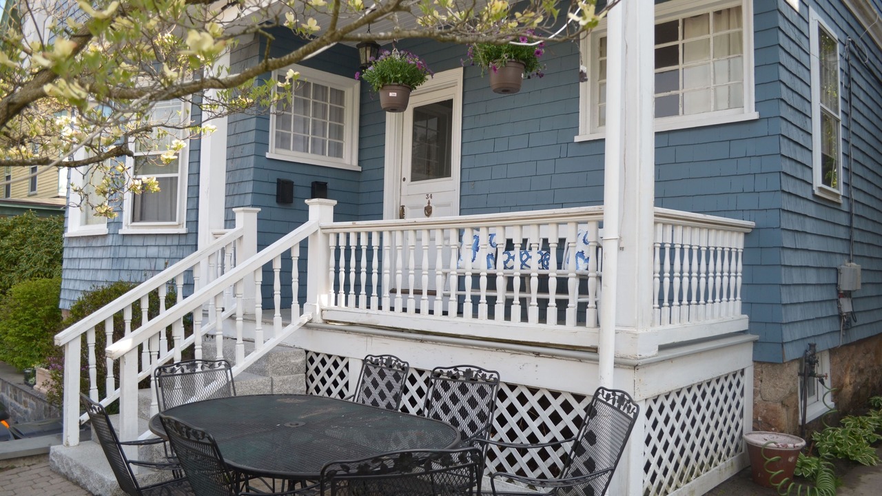 Photo of Others in Off Broadway