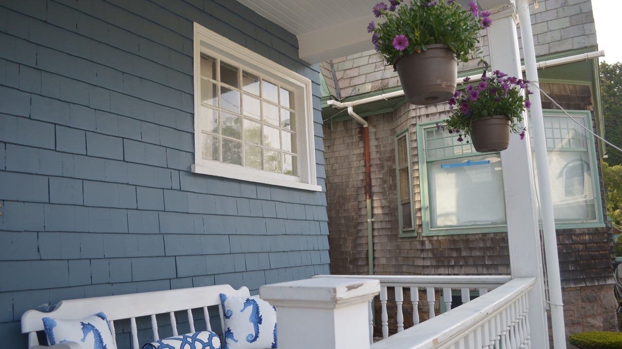 Photo of Outdoor in Off Broadway