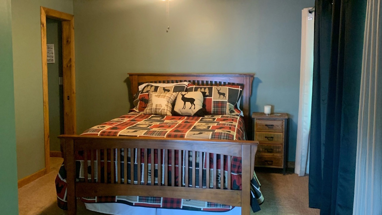 Photo of Bedroom in Town of Webb