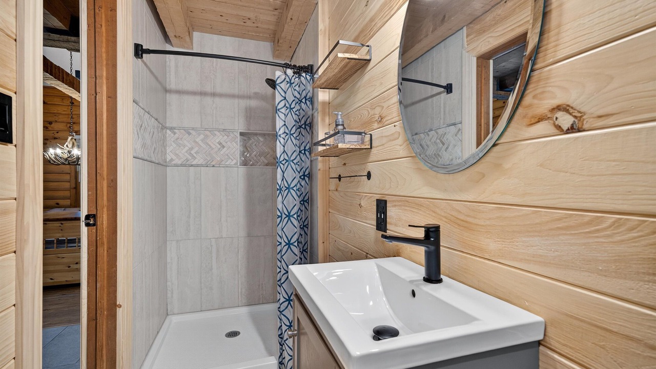Photo of Bathroom in Rowland