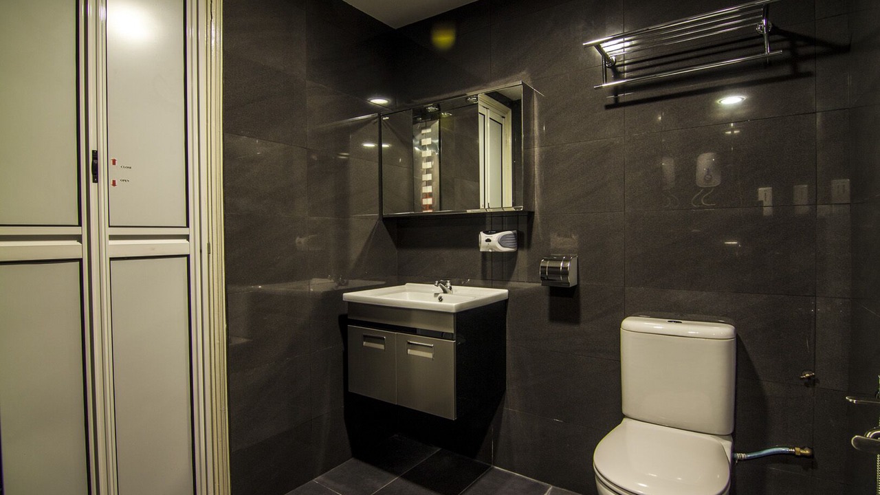 Photo of Bathroom in Pekeliling