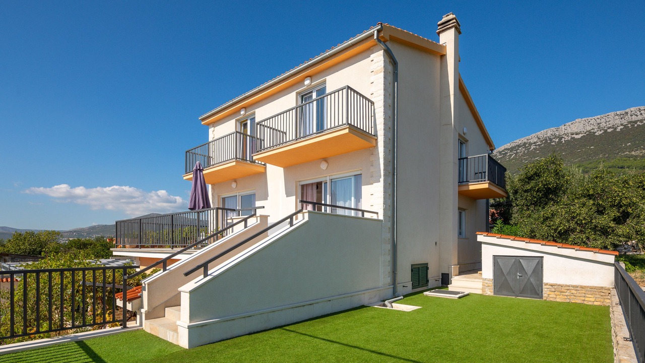 Photo of Outdoor in Kastel Luksic