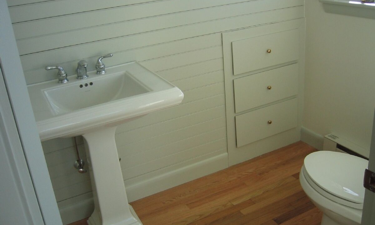 Photo of Bathroom in Mid-Coast and Islands