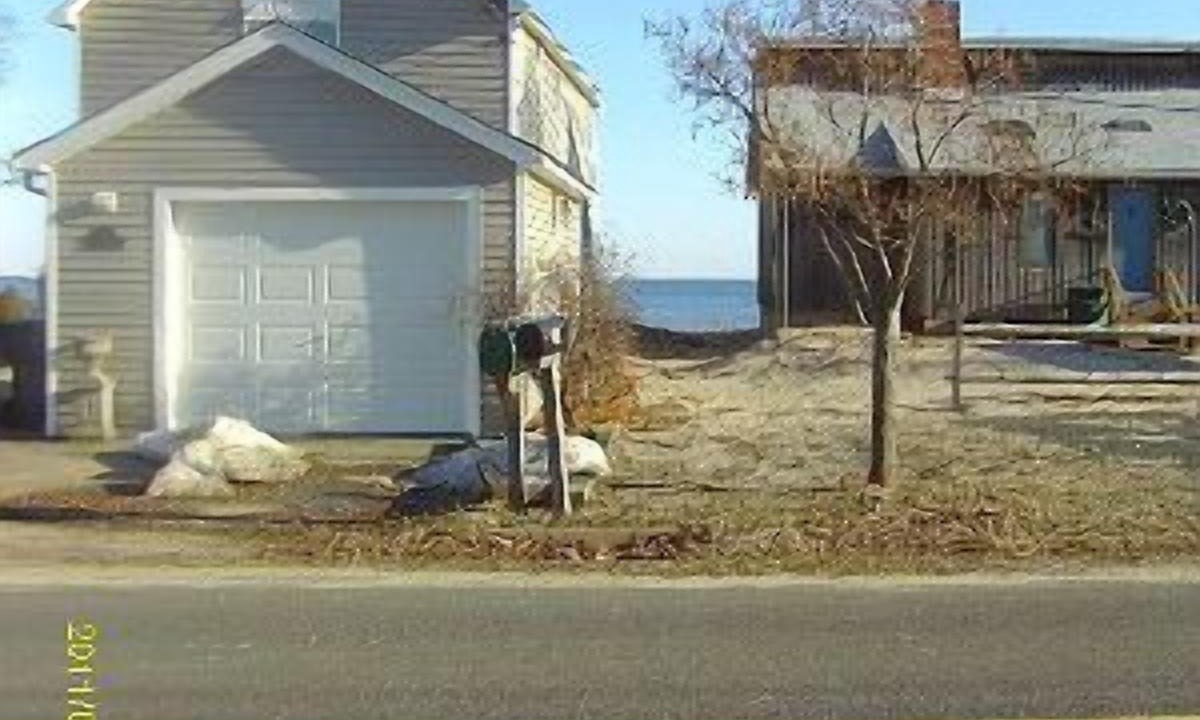 Photo of Others in Clinton