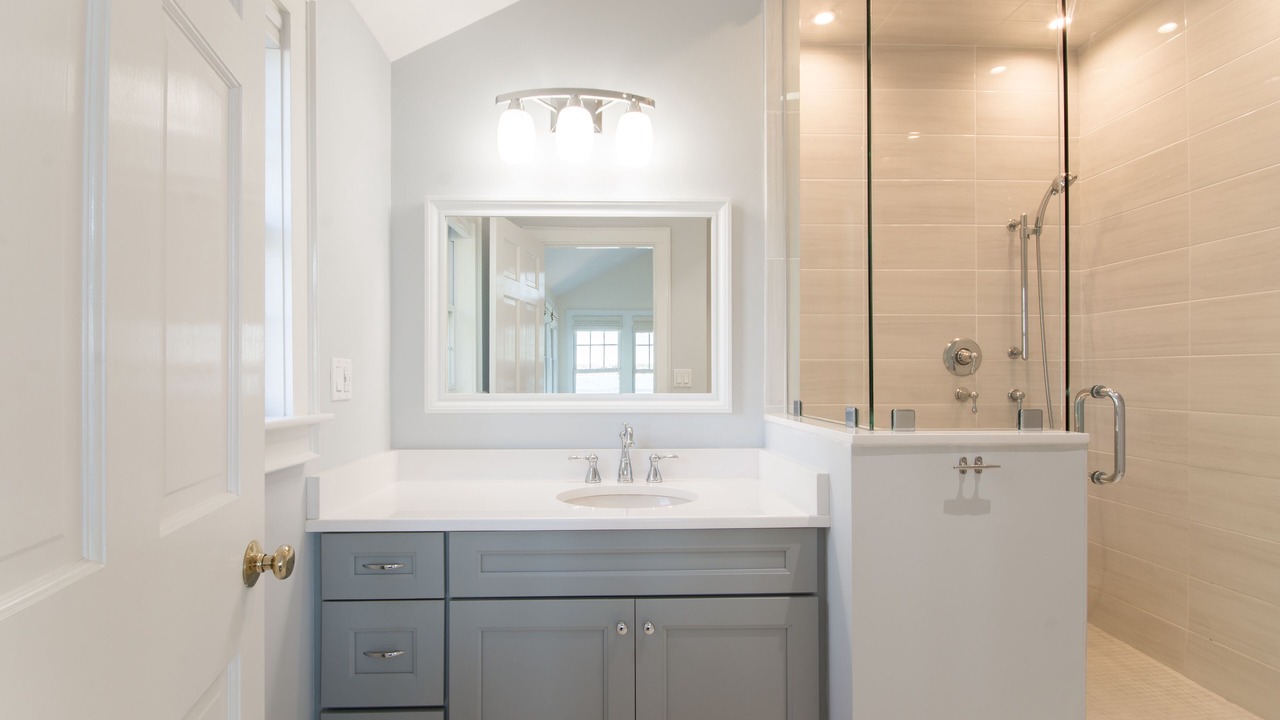 Photo of Bathroom in Lagoon Heights