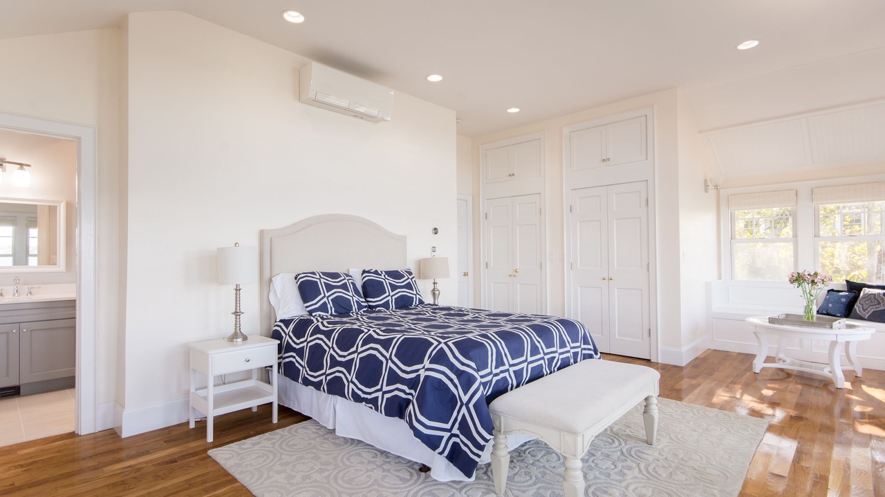 Photo of Bedroom in Lagoon Heights