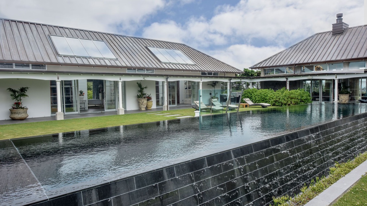 Photo of Outdoor in Pitone