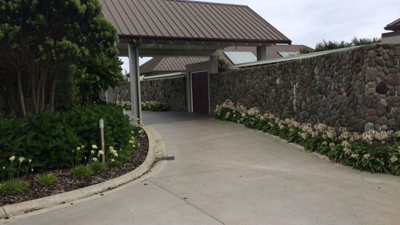 Photo of Others in Pitone