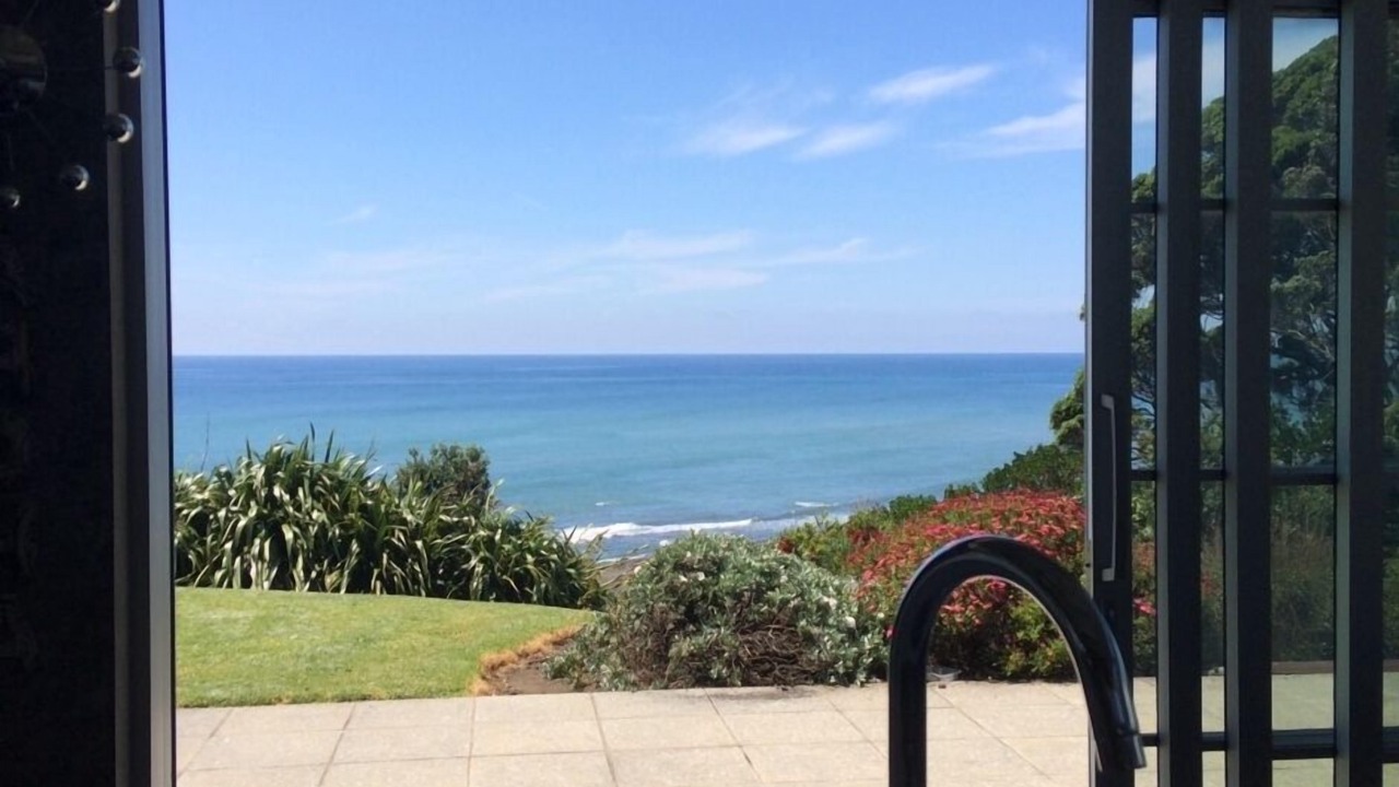 Photo of Others in Pitone