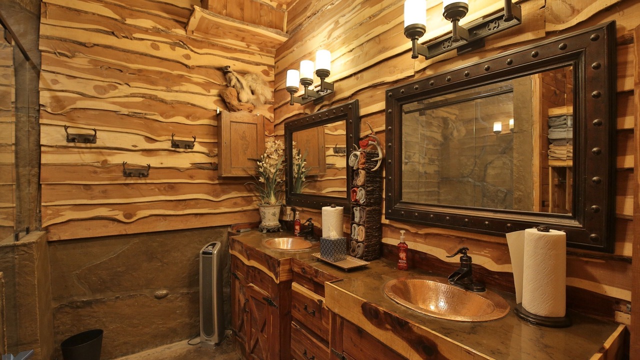 Photo of Bathroom in Elmwood Area