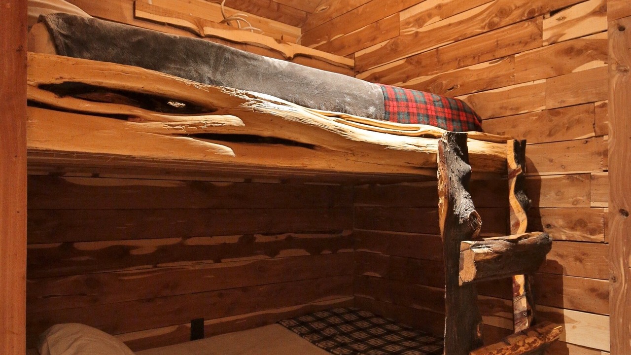 Photo of Bedroom in Elmwood Area