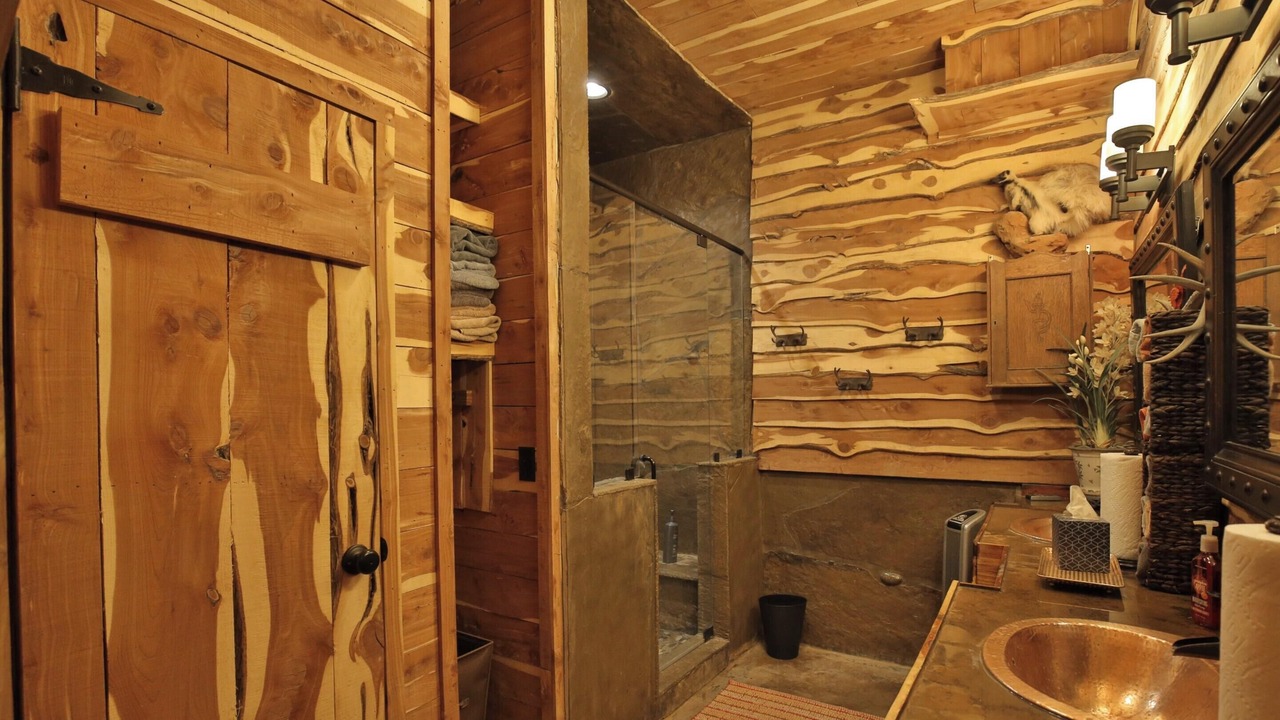 Photo of Bathroom in Elmwood Area