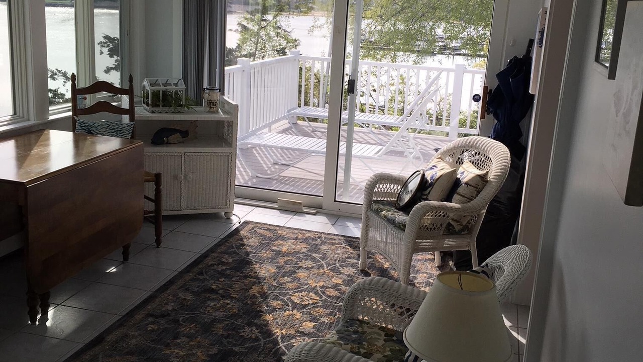 Photo of Livingroom in Buzzards Bay