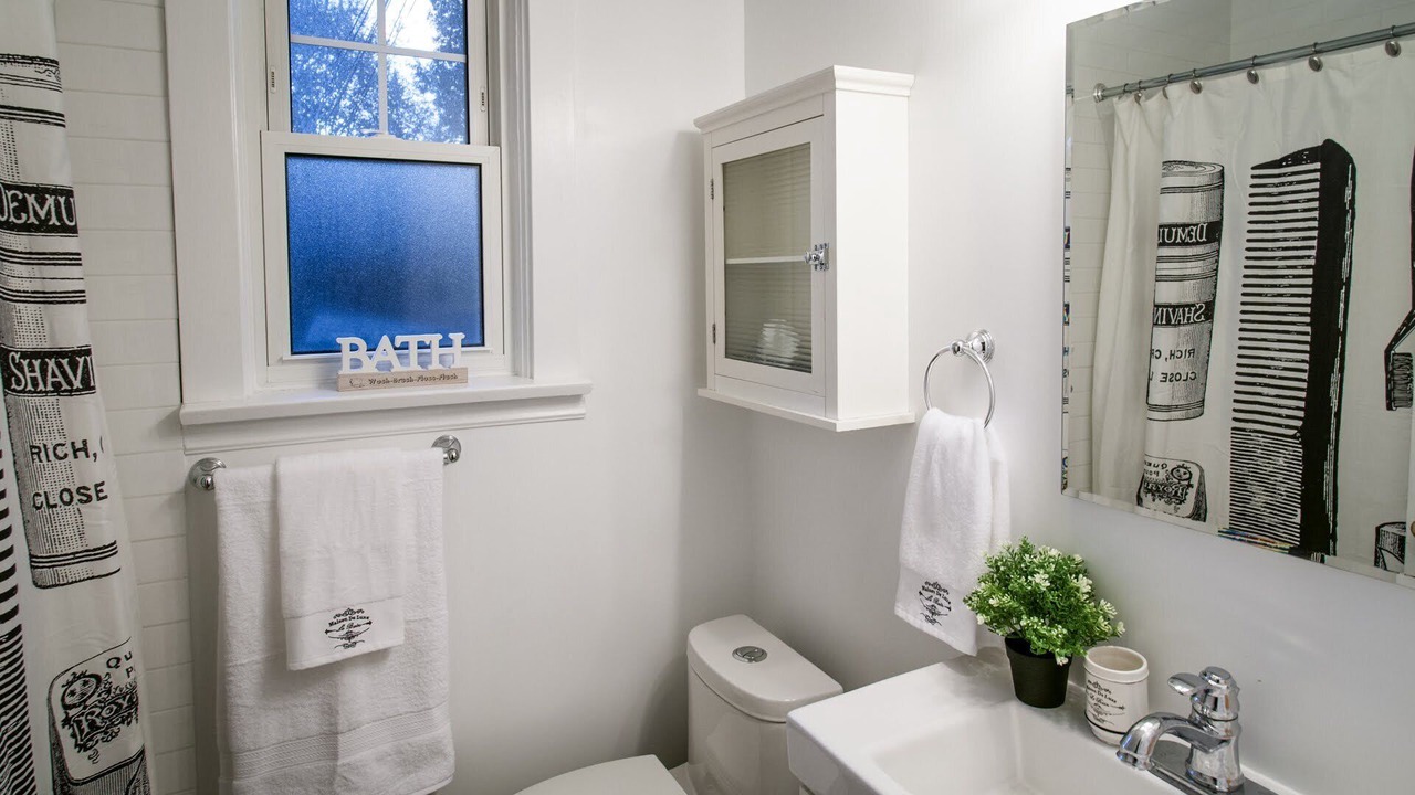 Photo of Bathroom in Lytton Park