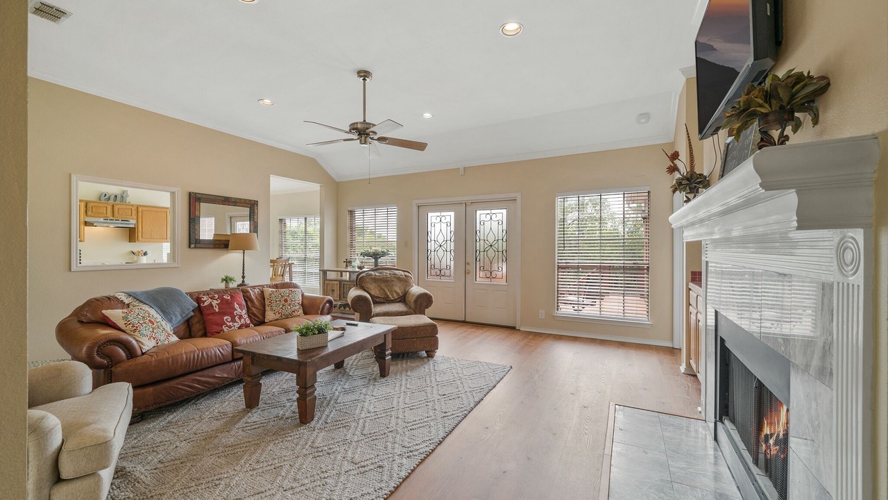 Photo of Livingroom in Stone Oak